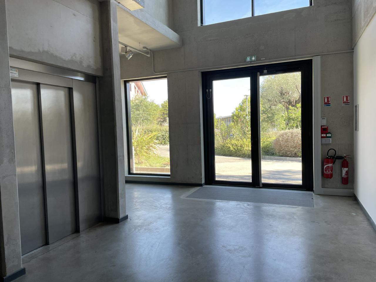 Bureau Aix-en-Provence 1053m² Location bureau Aix-en-Provence Bouches-du-Rhône OLBUR2314514 7